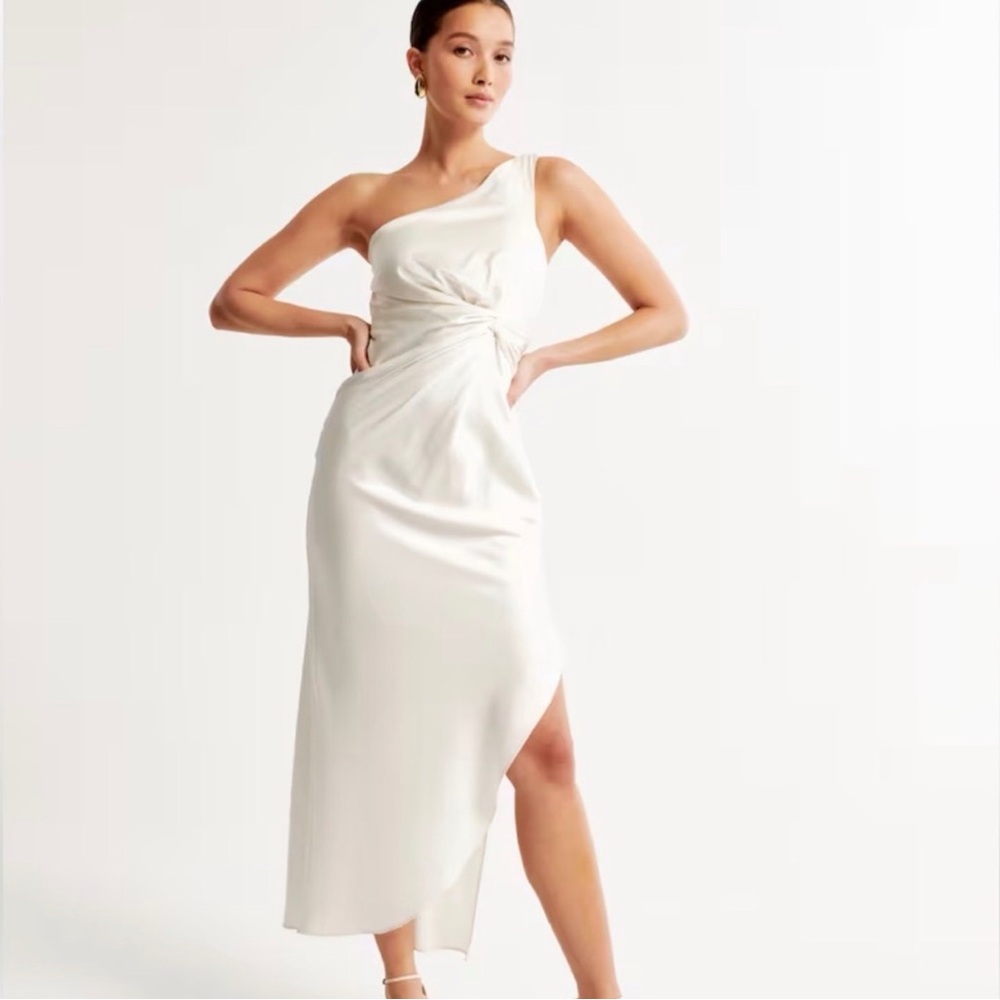Abercrombie & Fitch Elegant One-Shoulder Cream Evening Dress